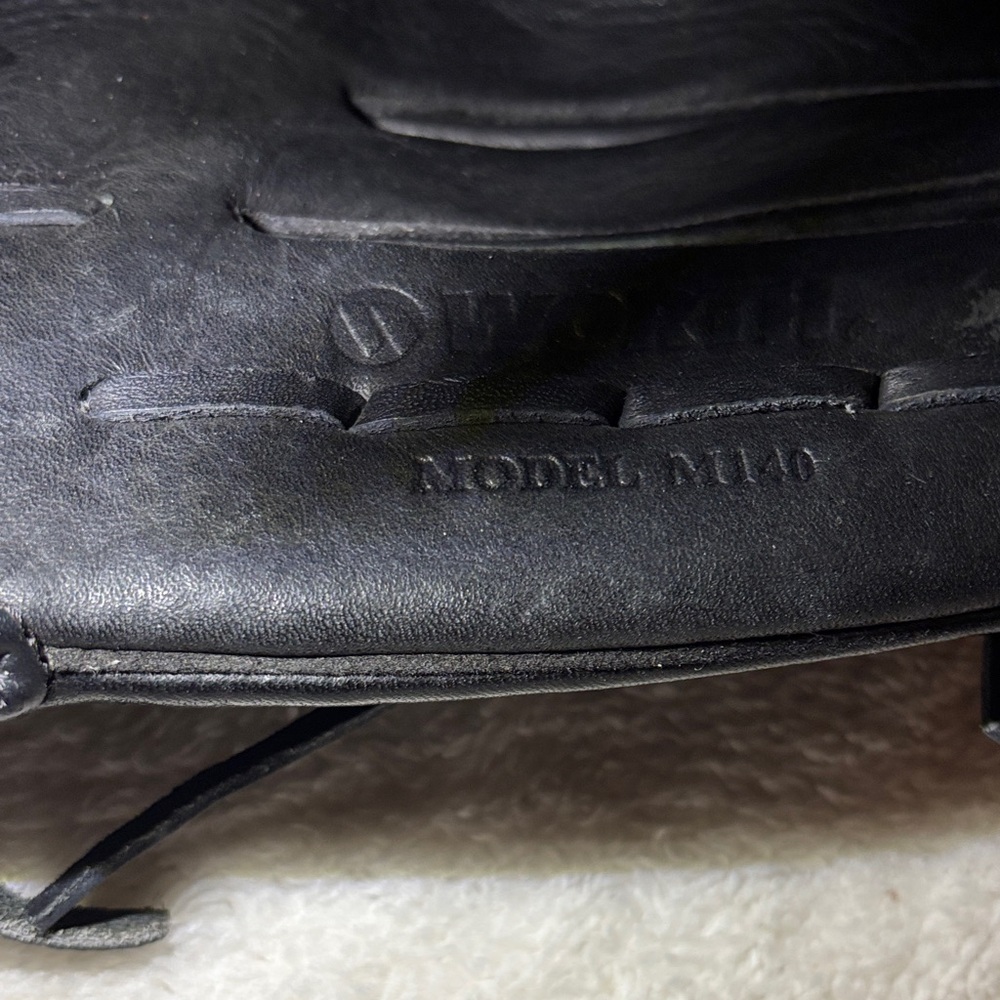 Worth Model M140 Black and Green/Gray Softball Glove - Picture 2 of 7